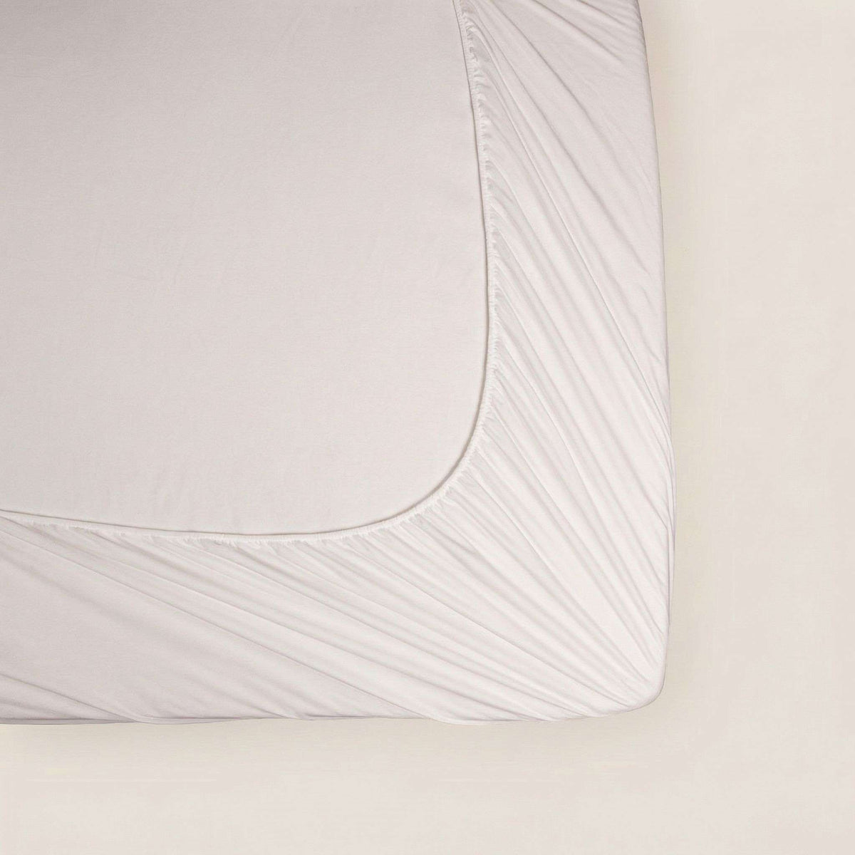Deluxe Mattress Protector image 3